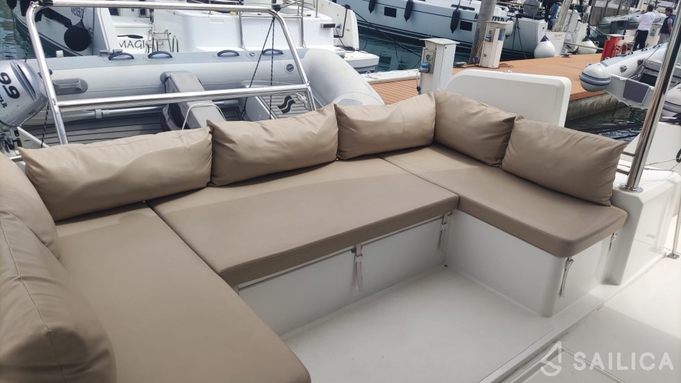 Bali 4.3 - Yacht Charter Sailica