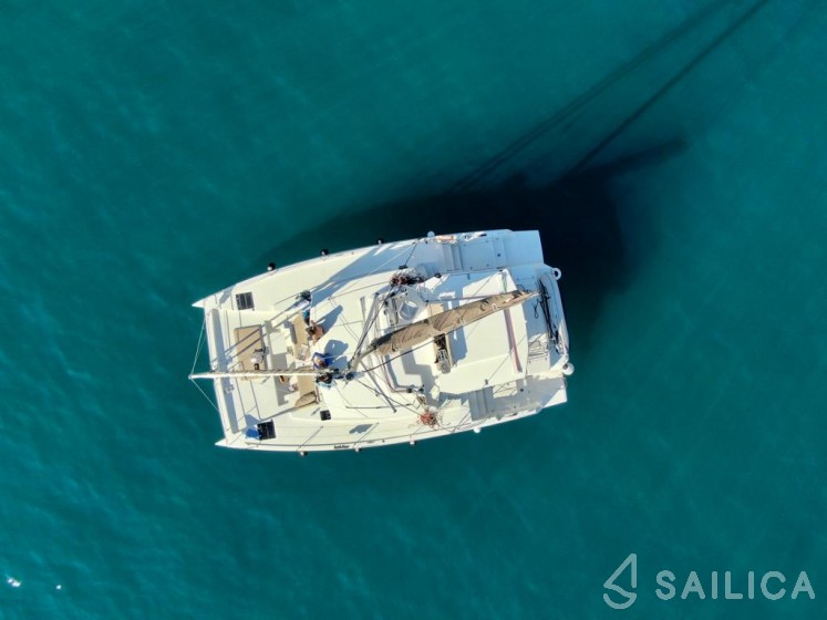 Bali 4.3 - Yacht Charter Sailica