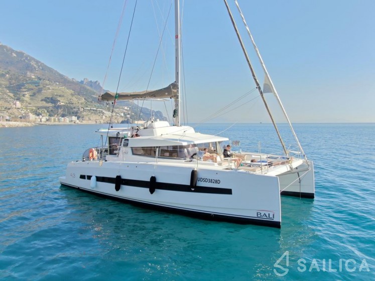 Bali 4.3 - Yacht Charter Sailica