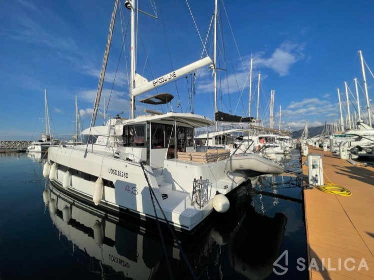 Bali 4.3 - Yacht Charter Sailica