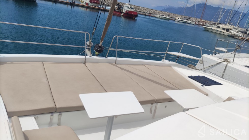 Bali 4.3 - Yacht Charter Sailica