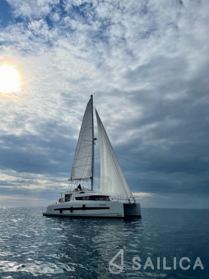 Bali 4.3 - Yacht Charter Sailica