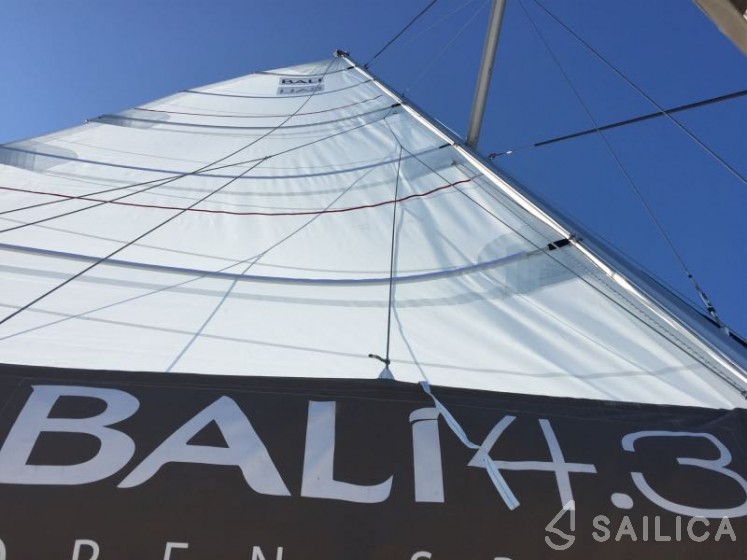 Bali 4.3 - Yacht Charter Sailica