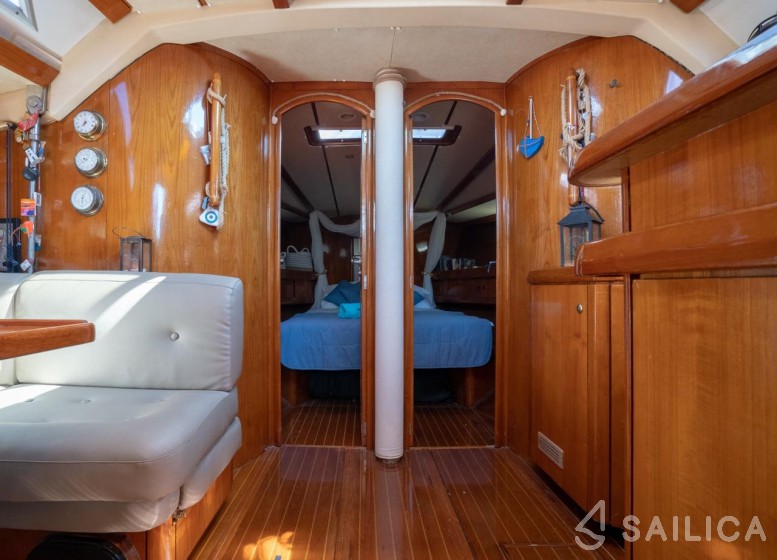 Jeanneau 51 - Yacht Charter Sailica