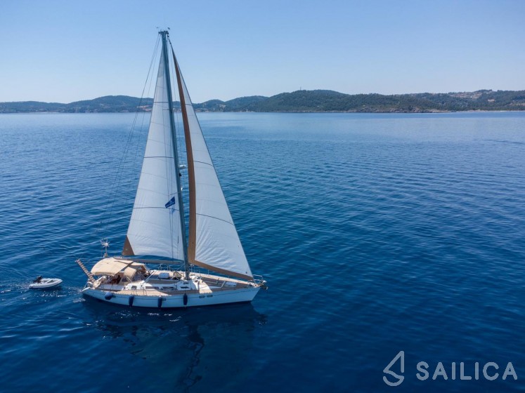 Jeanneau 51 - Yacht Charter Sailica