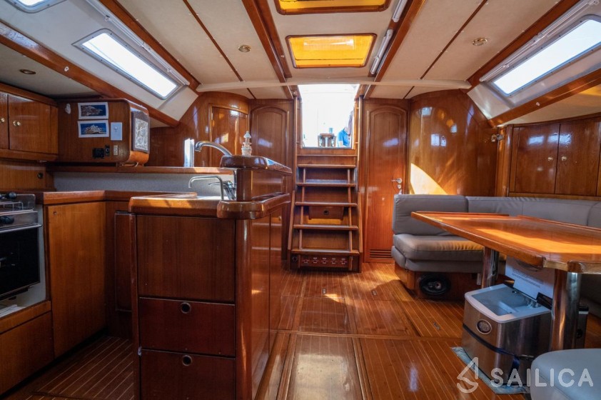 Jeanneau 51 - Yacht Charter Sailica