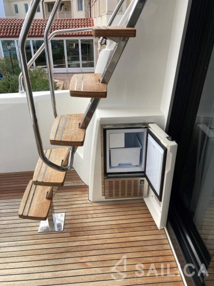 Prestige 46 - Yacht Charter Sailica