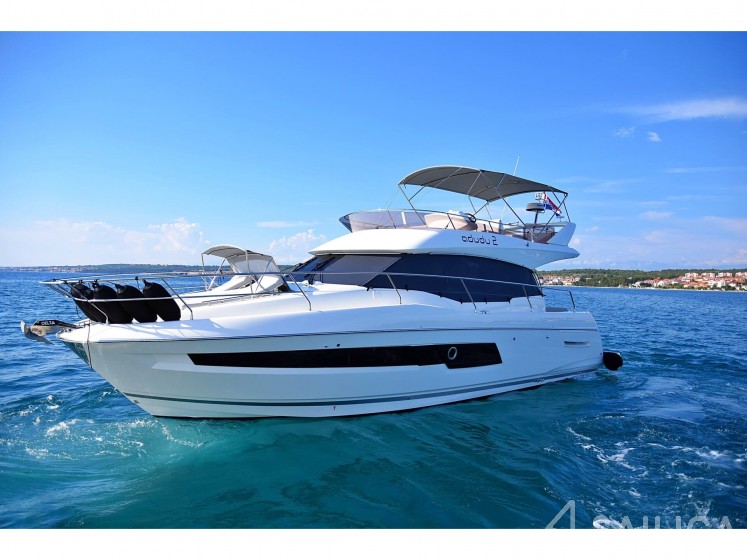 Prestige 46 - Yacht Charter Sailica