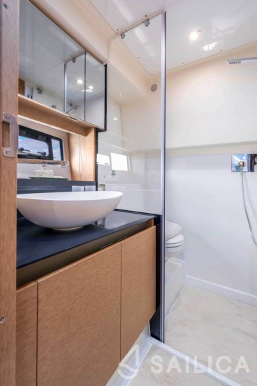 Prestige 46 - Yacht Charter Sailica