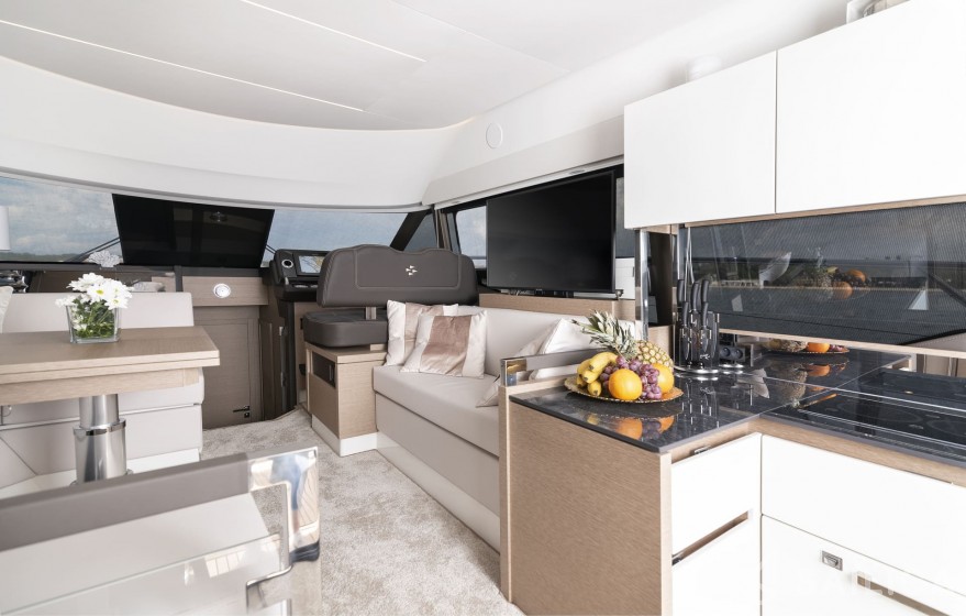 Prestige 46 - Yacht Charter Sailica