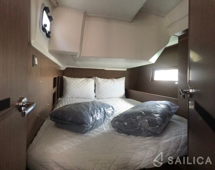 Oceanis 46.1 - Yacht Charter Sailica