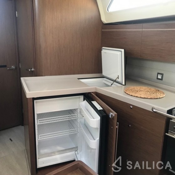 Oceanis 46.1 - Yacht Charter Sailica