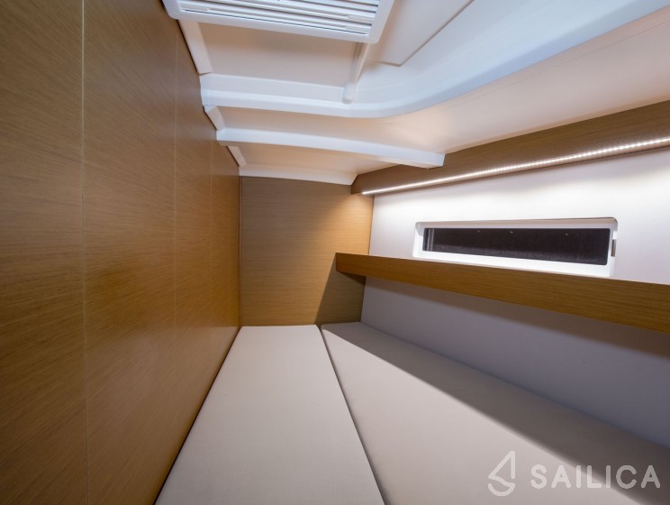 Sun Odyssey 440 - Yacht Charter Sailica