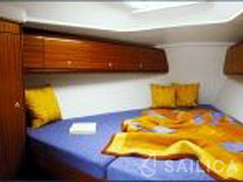 Bavaria Cruiser 32 - Yacht Charter Sailica