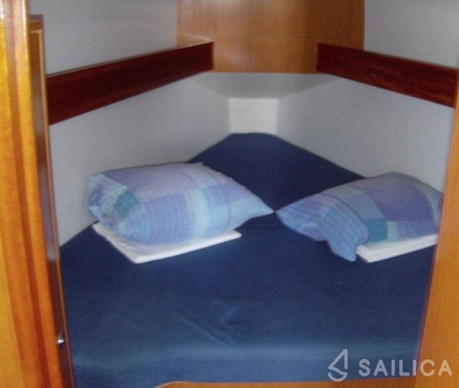 Bavaria Cruiser 32 - Yacht Charter Sailica