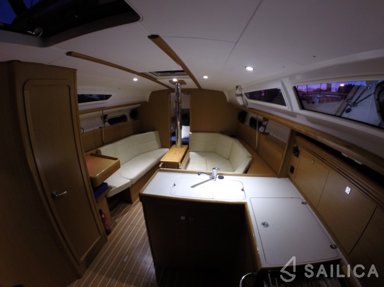 Sun Odyssey 36i - Yacht Charter Sailica