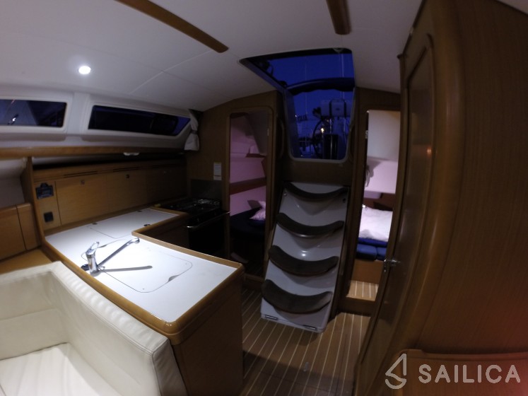 Sun Odyssey 36i - Yacht Charter Sailica