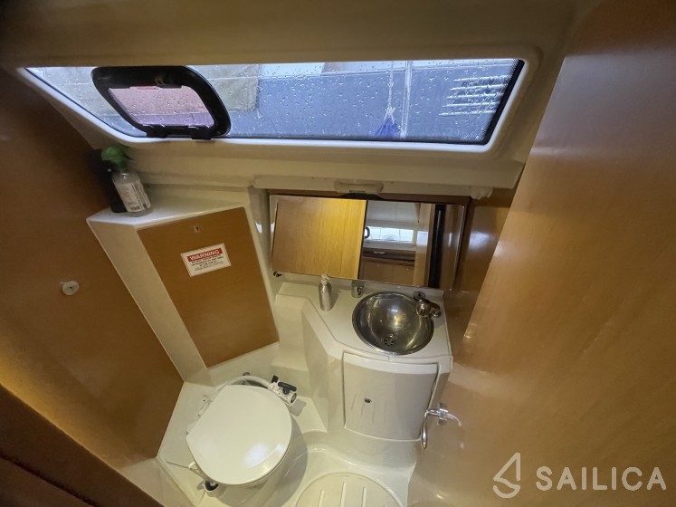 Sun Odyssey 36i - Yacht Charter Sailica