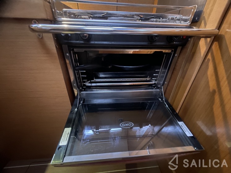 Sun Odyssey 36i - Yacht Charter Sailica