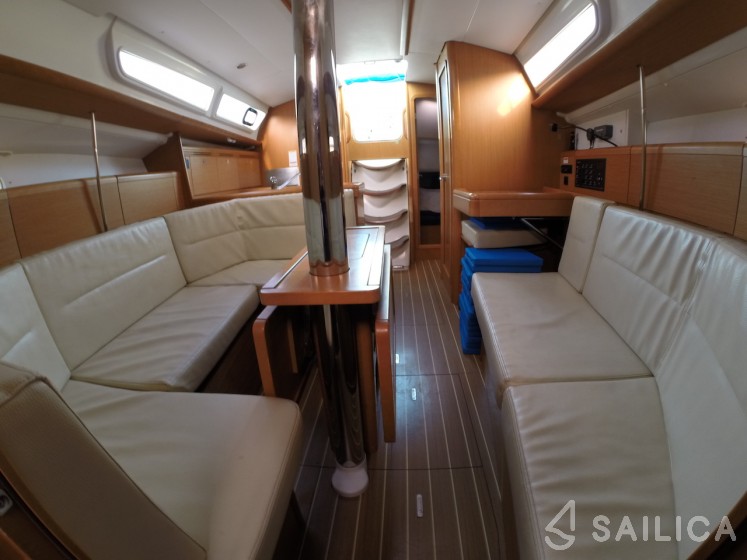 Sun Odyssey 36i - Yacht Charter Sailica