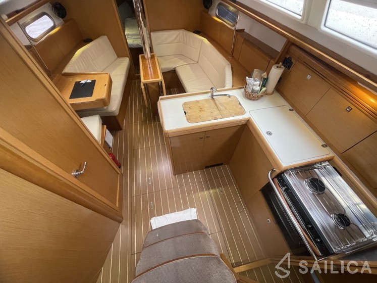 Sun Odyssey 36i - Yacht Charter Sailica