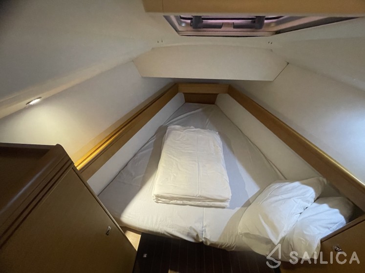 Sun Odyssey 36i - Yacht Charter Sailica