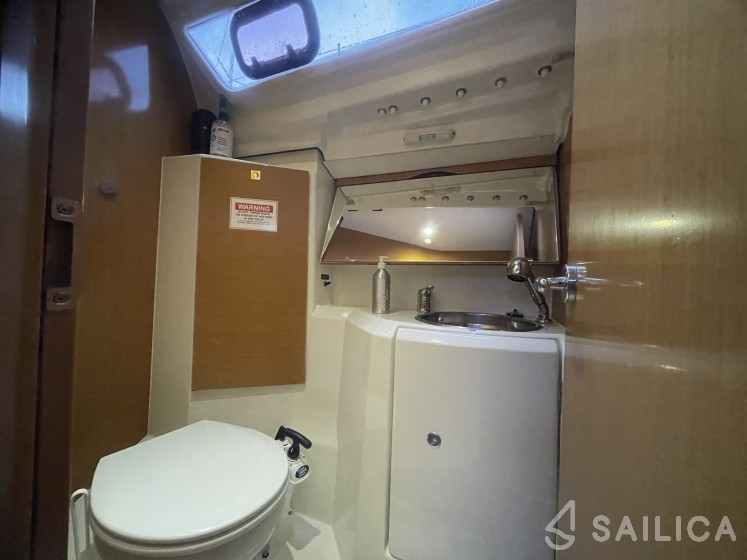 Sun Odyssey 36i - Yacht Charter Sailica