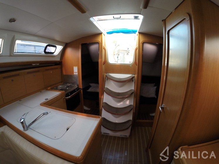 Sun Odyssey 36i - Yacht Charter Sailica