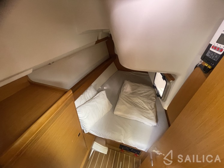 Sun Odyssey 36i - Yacht Charter Sailica
