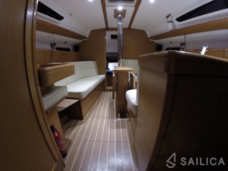 Sun Odyssey 36i - Yacht Charter Sailica