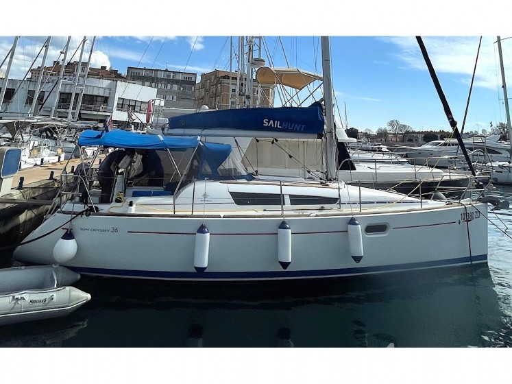 Sun Odyssey 36i - Yacht Charter Sailica