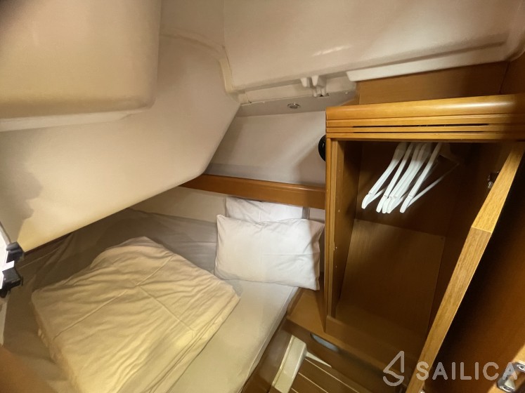 Sun Odyssey 36i - Yacht Charter Sailica