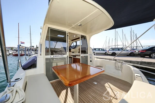 Vektor 950 - Yacht Charter Sailica