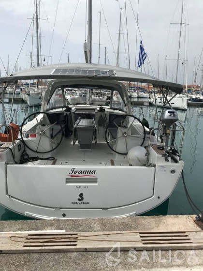 Oceanis 41.1 - Yacht Charter Sailica