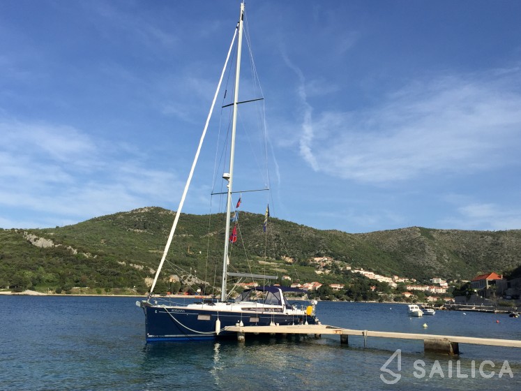 Oceanis 48 - Yacht Charter Sailica