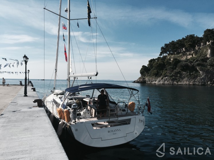Oceanis 48 - Yacht Charter Sailica