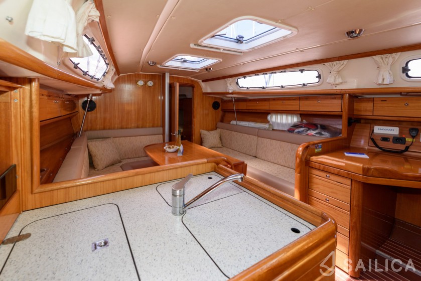 Bavaria 34 Cruiser - Yacht Charter Sailica