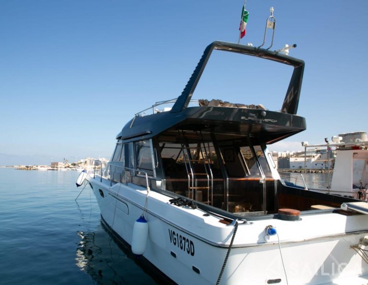 Riva 45 SuperAmerica - Yacht Charter Sailica