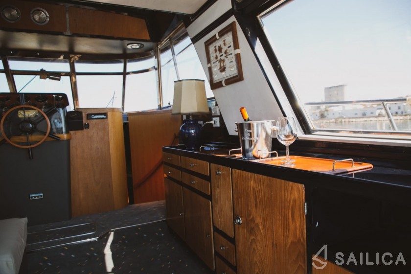 Riva 45 SuperAmerica - Yacht Charter Sailica