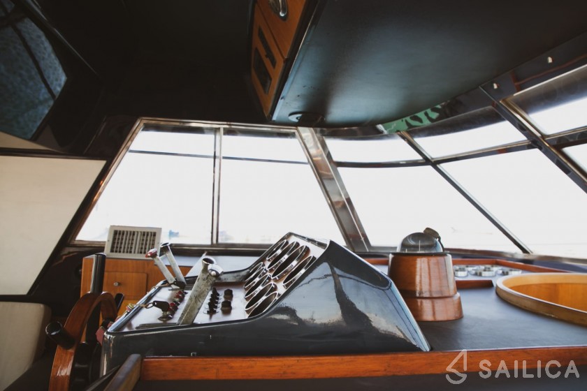 Riva 45 SuperAmerica - Yacht Charter Sailica
