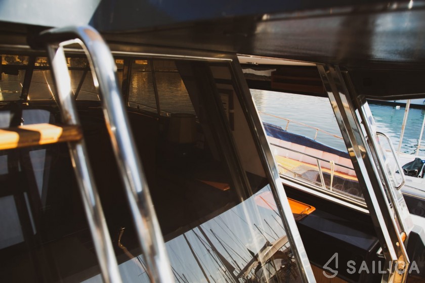Riva 45 SuperAmerica - Yacht Charter Sailica