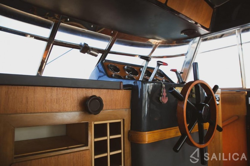 Riva 45 SuperAmerica - Yacht Charter Sailica