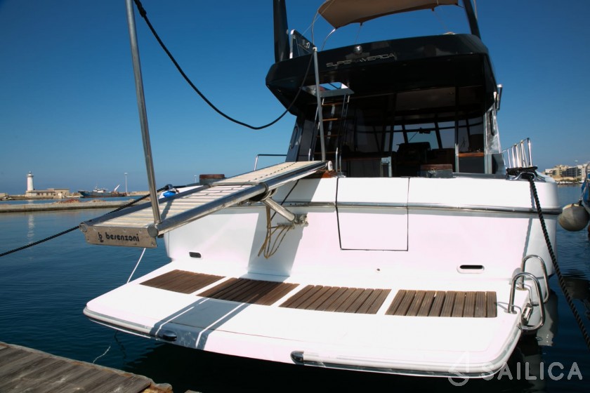 Riva 45 SuperAmerica - Yacht Charter Sailica
