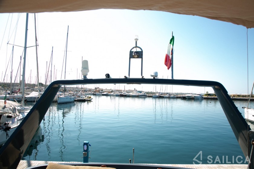 Riva 45 SuperAmerica - Yacht Charter Sailica