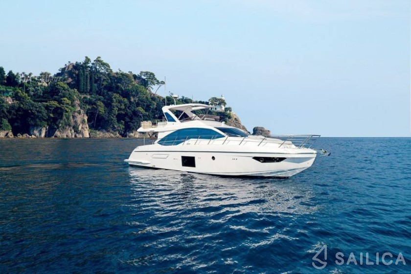 Azimut 55 - Yacht Charter Sailica