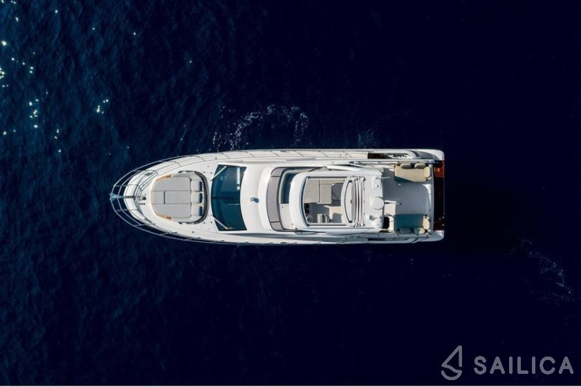 Azimut 55 - Yacht Charter Sailica