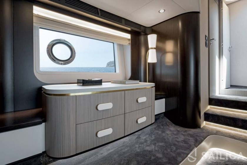 Azimut 55 - Yacht Charter Sailica