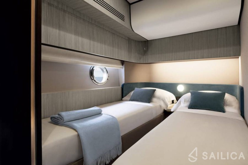 Azimut 55 - Yacht Charter Sailica