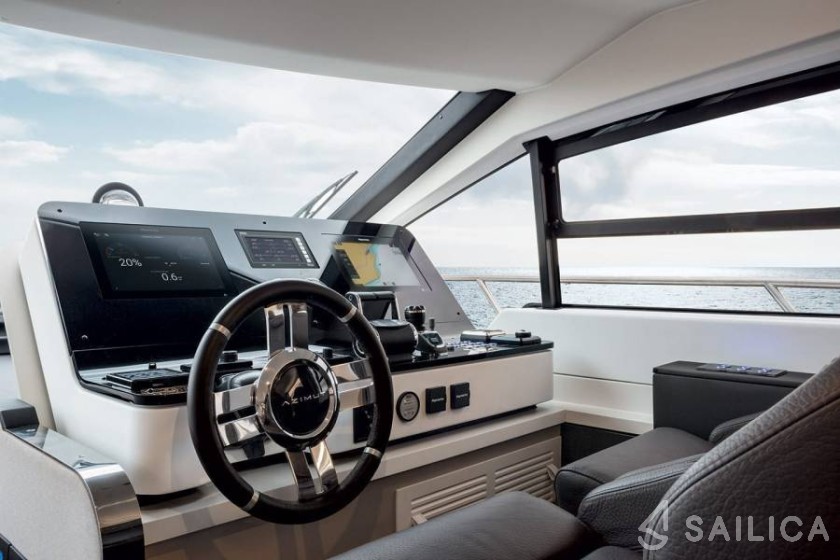 Azimut 55 - Yacht Charter Sailica