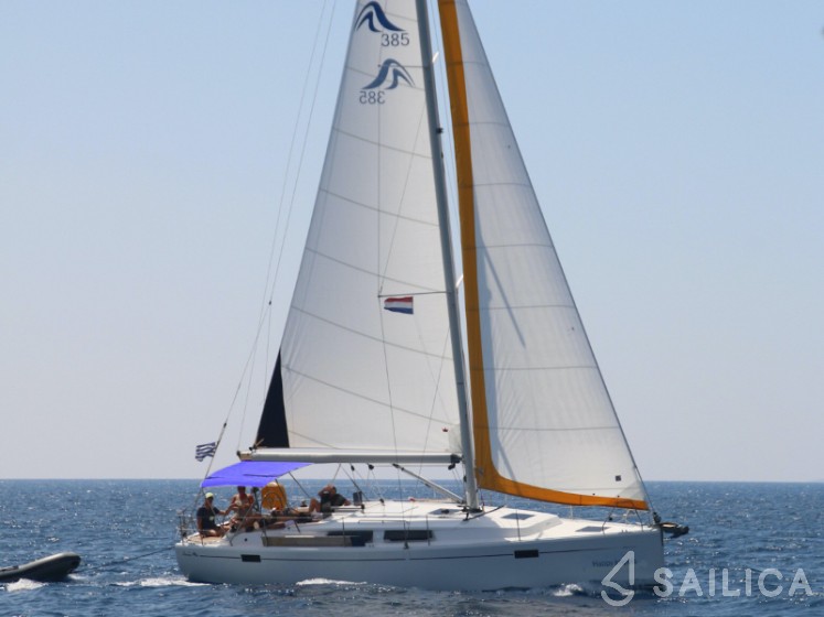 Hanse 385 - Yacht Charter Sailica